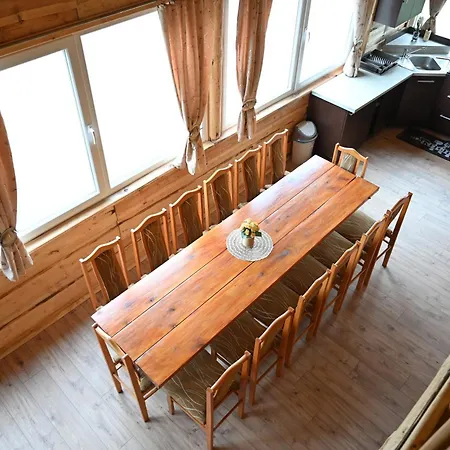 Semesterbostad Sumna Voda