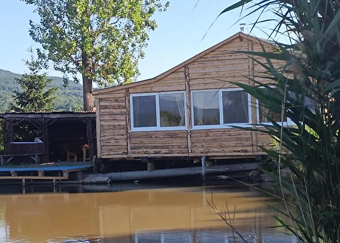 Sumna Voda Снина